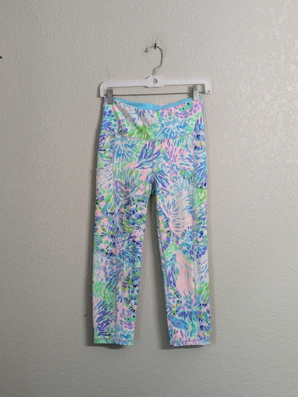Lilly Pulitzer Multicolor Printed Cropped Leggings Size S Athletic Fitness Blue